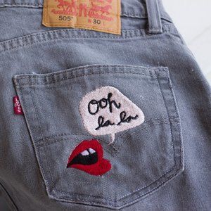 Embroidered VINTAGE Levis - HIGHWAISTED 30